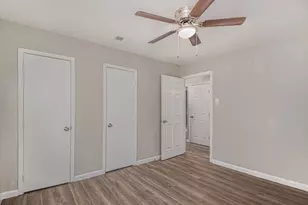 406 Dawson Cir, Grand Prairie, TX 75051 - Photo 18