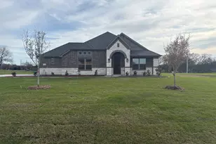 705 Windward Ct, Lowry Crossing, TX 75069 - Photo 2