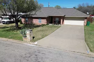 1803 Sprucewood, Stephenville, TX 76401 - Photo 32
