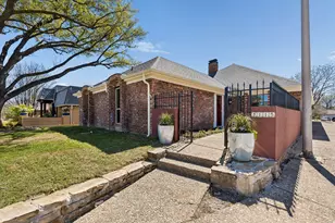 8115 Old Moss Rd, Dallas, TX 75231 - Photo 2