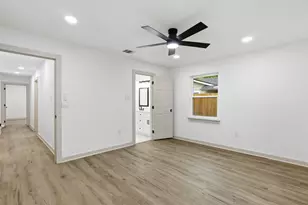 8442 Campanella Dr, Dallas, TX 75243 - Photo 6