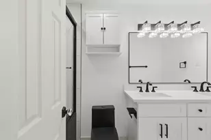 8442 Campanella Dr, Dallas, TX 75243 - Photo 12