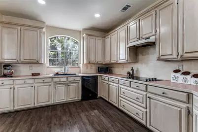 923 Holly Hills Court, Keller, TX 76248 - Photo 6