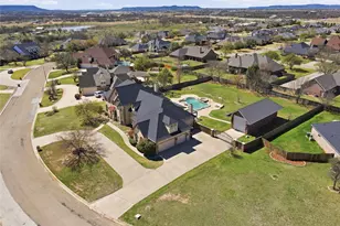 1201 Saddle Lakes Dr, Abilene, TX 79602 - Photo 2