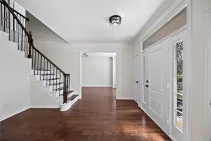 2504 Springhill Dr, Grapevine, TX 76051 - Photo 4