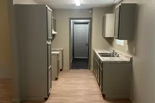 101 Seminole St, Tye, TX 79563 - Photo 18