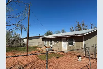 101 Seminole Street, Tye, TX 79563 - Photo 4