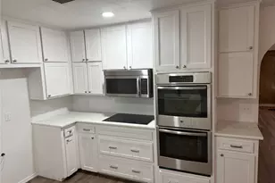 520 Baker Dr, Hurst, TX 76054 - Photo 8