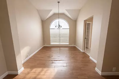 2516 Fairway View Drive, Burleson, TX 76028 - Photo 4