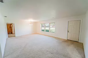 1405 W Wheeler St, Breckenridge, TX 76424 - Photo 10