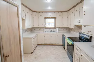 1405 W Wheeler St, Breckenridge, TX 76424 - Photo 16