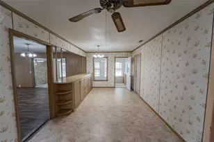 1405 W Wheeler St, Breckenridge, TX 76424 - Photo 18