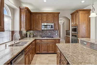 5617 Sleepy Creek Lane, Fort Worth, TX 76179 - Photo 10