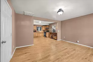 2513 NW 26th St, Fort Worth, TX 76106 - Photo 4