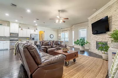 2826 Willow Ridge Circle, Granbury, TX 76049 - Photo 8