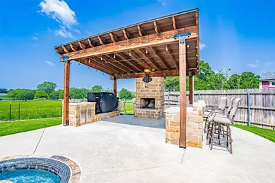2826 Willow Ridge Circle, Granbury, TX 76049 - Photo 32