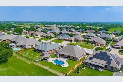 2826 Willow Ridge Circle, Granbury, TX 76049 - Photo 40