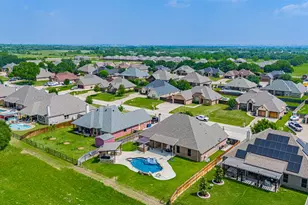 2826 Willow Ridge Cir, Granbury, TX 76049 - Photo 40