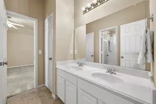 8492 Liverpool Ln, Frisco, TX 75036 - Photo 16