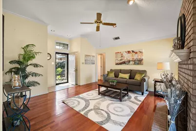 2207 Hunter View Court, Arlington, TX 76013 - Photo 2