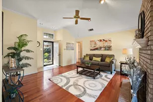 2207 Hunter View Ct, Arlington, TX 76013 - Photo 2