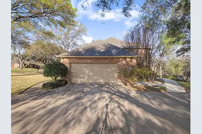 524 Estate Drive, Grand Prairie, TX 75052 - Photo 14