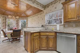 524 Estate Dr, Grand Prairie, TX 75052 - Photo 12