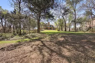 524 Estate Dr, Grand Prairie, TX 75052 - Photo 36