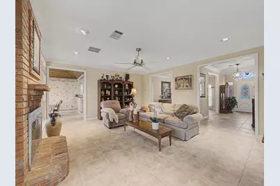 524 Estate Drive, Grand Prairie, TX 75052 - Photo 4