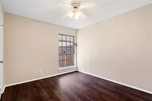 2736 Meadow Harvest Ln, Dallas, TX 75237 - Photo 14