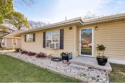 107 W Adkins Street, Seagoville, TX 75159 - Photo 2