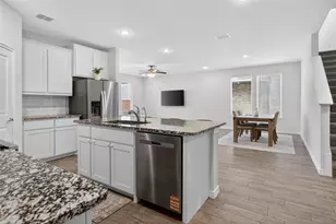 8125 Danny Scarth Ln, Fort Worth, TX 76120 - Photo 6