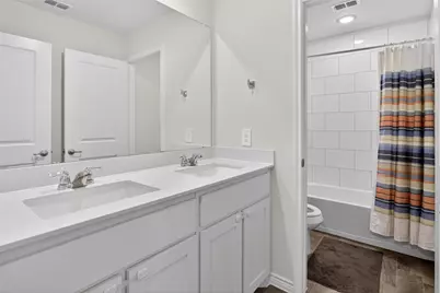 8125 Danny Scarth Lane, Fort Worth, TX 76120 - Photo 32