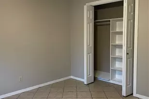 2111 W Pearl St, Granbury, TX 76048 - Photo 12