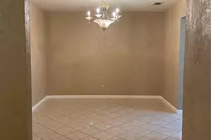 2111 W Pearl St, Granbury, TX 76048 - Photo 4