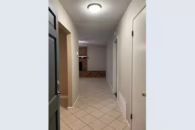 2111 W Pearl Street, Granbury, TX 76048 - Photo 2