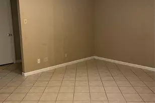 2111 W Pearl St, Granbury, TX 76048 - Photo 1