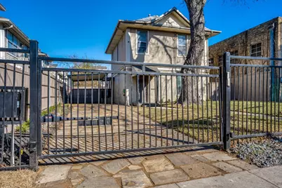 1910 N Carroll Avenue, Dallas, TX 75204 - Photo 2