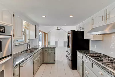 204 Willowcrest Drive, Garland, TX 75040 - Photo 14