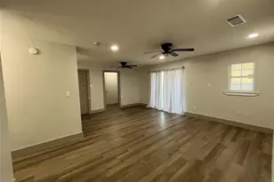 3982 Granite Hill Dr, Dallas, TX 75241 - Photo 2