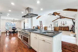 4558 Shady Hill Dr, Dallas, TX 75229 - Photo 10