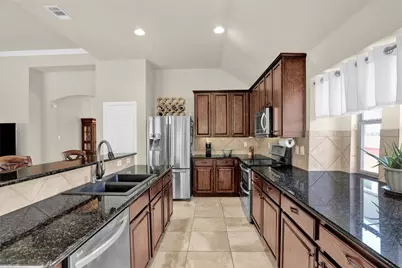 204 Waterfront Drive, McKinney, TX 75071 - Photo 12