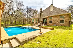 137 N Natural Spring Ln, Azle, TX 76020 - Photo 4
