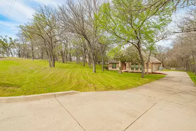 137 N Natural Spring Lane, Azle, TX 76020 - Photo 4