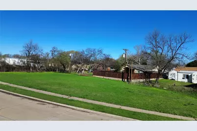 810 Hopkins Street, Garland, TX 75040 - Photo 4