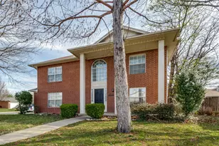 8720 Wind River Dr, Fort Worth, TX 76179 - Photo 2