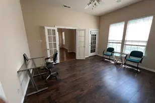 1803 E Branch Hollow Dr, Carrollton, TX 75007 - Photo 6