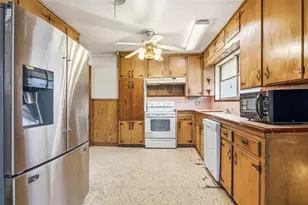 3557 Montreal Cir, Haltom City, TX 76117 - Photo 6