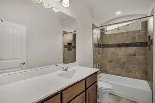 409 Oakbluff Dr, Denton, TX 76210 - Photo 18