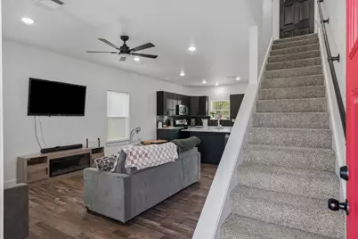 902 N Spring Street, Grand Saline, TX 75140 - Photo 4